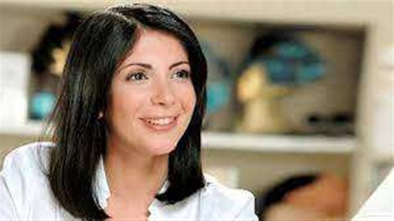 الفنانة منى زكي