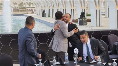 بالصور.. وصول عماد متعب ووليد سليمان وطارق السيد لقرعة موسم الدوري الجديد