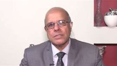 خاص| رئيس الأرصاد الجوية سابقًا يحدد موعد انتهاء العاصفة 