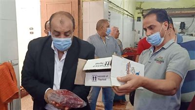 ضبط 27 ألف عبوة عصير بمصنع أسفل أحد المنازل ببني عبيد بدون ترخيص