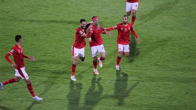الأهلي يتقدم على مصر للتأمين في الشوط الأول