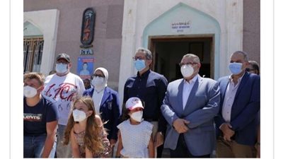 وزير السياحة يتفقد مكتب تنشيط السياحة بالغردقة بعد تخصيصه كموقع إجراء تحليل 