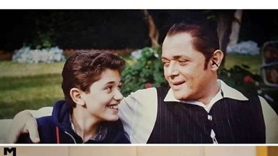 كريم محمود عبد العزيز يحيي ذكرى ميلاد والده الراحل