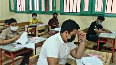 انطلاق امتحانات الإعدادية بالإسكندرية وسط إجراءات احترازية مشددة (صور)