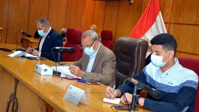 محافظ القليوبية يتابع أعمال لجان البت في ملفات التصالح بمخالفات البناء