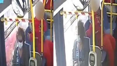 بالفيديو | شاب يشعل النيران في شعر سيدة