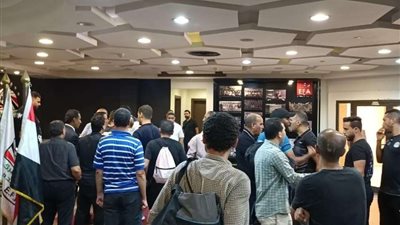 تفاصيل الوقفة الاحتجاجية للحكام داخل اتحاد الكرة