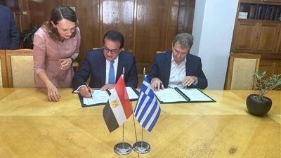 وزير الصحة المصري يوقع مع نظيره اليوناني مذكرة تفاهم لتعزيز العلاقات الثنائية