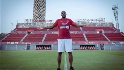 شوبير يوضح موقف مهاجم الأهلي الجديد من السوبر الإفريقي