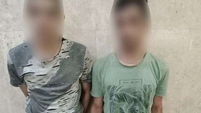 لسرقة هاتفه المحمول.. ضبط شخصين وراء الاعتداء على طالب بـ «مطواة» دون سبب بالقليوبية