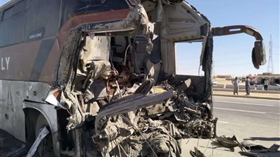 مصرع و إصابة 44 شخصًا في حادث انقلاب أتوبيس سياحي بطريق الإسكندرية مطروح