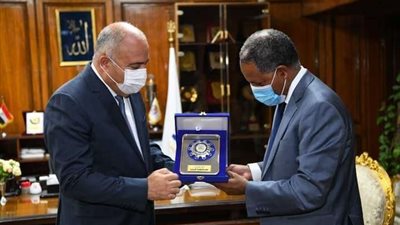 محافظ قنا يستقبل ممثل برنامج الأغذية العالمي للأمم المتحدة