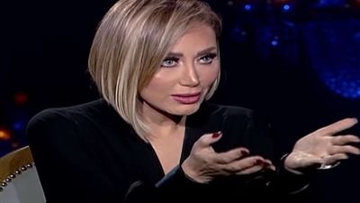 بسبب تواجدها بغرفة النوم.. ريهام سعيد تتعرض للهجوم (فيديو)