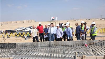 وزير النقل يتفقد مواقع العمل بالخط الثاني من شبكة القطار الكهربائي السريع