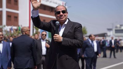 السيسي: مصر تظل نقطة التلاقي التي تجمع مواطنيها على حبها