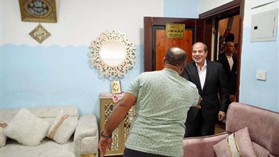 مواطن يكشف كواليس زيارة الرئيس السيسي لمنزله