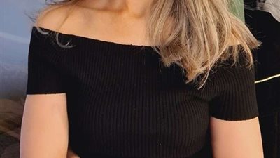 بإطلالة مثيرة.. هند عبد الحليم تخطف الأنظار بأحدث ظهور لها