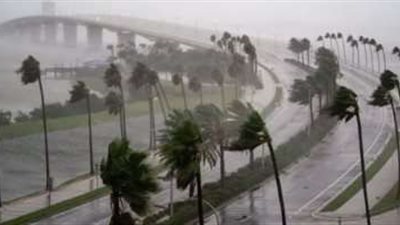 شاهد| الأعاصير تتوالى..