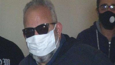 بيومي فؤاد يعلن عن مفاجأة بشأن 