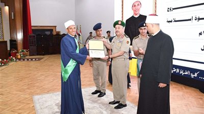 بعد إتمام دورتهم التدريبية.. كليةضباط الاحتياط تخرج الدفعة الأولى من الأئمة المرشحين للعمل بوزارة الأوقاف