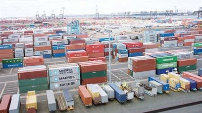 المالية تكشف موعد التطبيق الإلزامي لمنظومة التسجيل المُسبق للشحنات