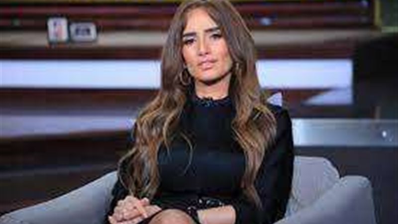 الفنانة زينة