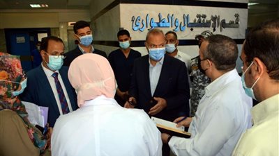 محافظ القليوبية يتابع سير العمل بمستشفى طوخ المركزي