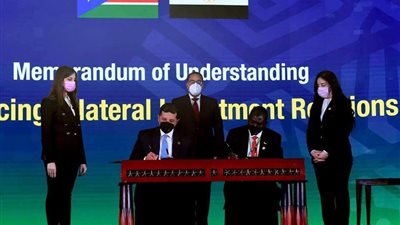 رئيس الوزراء يشهد التوقيع علي مذكرتي تفاهم لتعزيز التعاون مع السودان وجنوب السودان