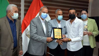 محافظ القليوبية يكرم منتخب كرة السلة للصم وضعاف السمع