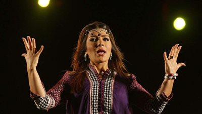 بتحليل لإثبات النسب.. شقيقة أصالة تشن هجوما حادا على الفنانة