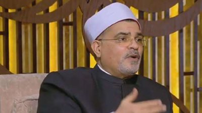 عميد سابق بالأزهر: النقاب قضية خلافية ولا يجوز تحويله إلى عقيدة