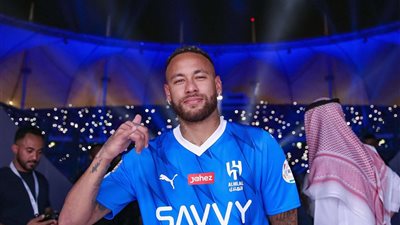 نيمار يقود هجوم الهلال المتوقع أمام ضمك في الدوري السعودي