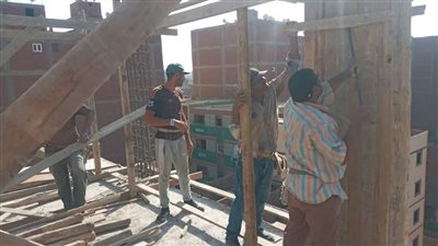 حملات لمحافظة القليوبية لإزالة مخالفات تراخيص البناء بشبرا الخيمة