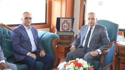 محافظ سوهاج يستقبل رئيس الهيئة العامة لقصور الثقافة
