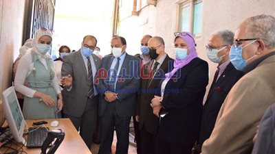 رئيس جامعة بني سويف يطلق أول استخدام تجريبي لنظام الهوية الرقمية للطلاب