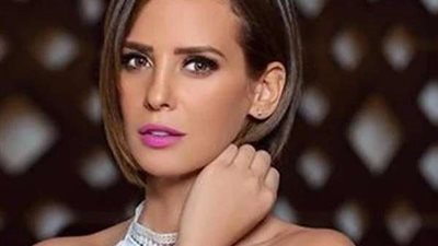 إيمان العاصي تشارك جمهورها بصورة جديدة