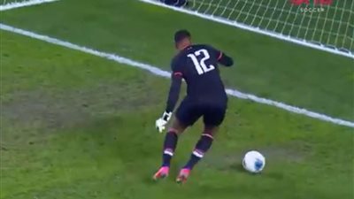 هدف مضحك على طريقة 