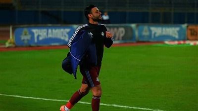 لاعب سيراميكا كليوباترا يكشف حقيقة مفاوضات نادي الزمالك لضمه