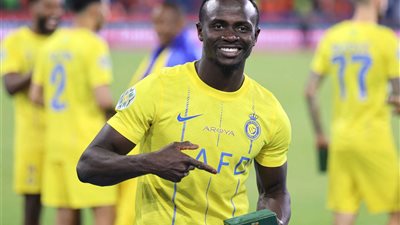 والدة ماني: نحن مسلمون ونريد العيش في بلد الإسلام.. وفضلنا النصر على الأهلي