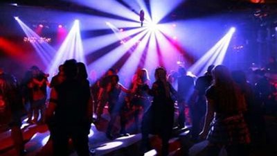 بعد عام من الإغلاق.. إسبانيا تعيد فتح الملاهى الليلية