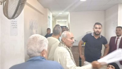 مئات من مواطني أسيوط يوثقون توكيلات المطالبة بترشح الرئيس عبدالفتاح السيسي لفترة رئاسية جديدة