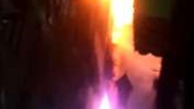 دون إصابات.. السيطرة على حريق هائل  داخل مبنى بالوراق