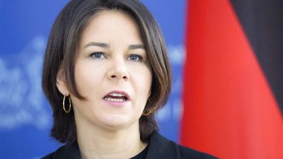 الخارجية الألمانية: برلين أرسلت معدات قديمة وشبه معطلة لأوكرانيا