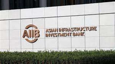 خبير اقتصادي يكشف انعكاس الثقل السياسي والتنموي لمصر بعد اجتماعات البنك الآسيوي للاستثمار