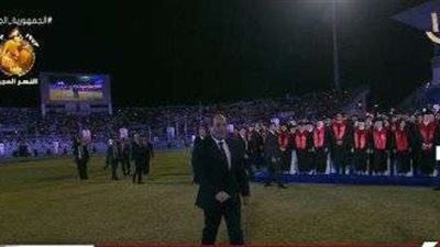عاجل| استقبال حاشد من الآلاف للرئيس السيسي فور وصوله استاد هيئة قناة السويس