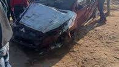 مصرع وإصابة 12 شخصا في انقلاب سيارة ربع نقل بطريق السويس الصحراوي