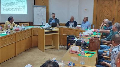 عبد المنعم الجمل يدعو ممثلي العمال بضرورة المشاركة بإيجابية في الانتخابات الرئاسية المقبلة