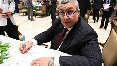 النائب مصطفى سالم: الإنجازات التي حدثت بالصعيد أهم أسباب تأييدنا للسيسي الذي تحمل العبء بمفرده