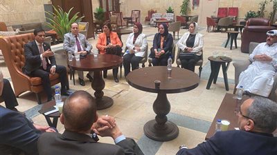 أمين عام حماة الوطن يقود نواب الحزب لعمل نماذج التزكية والتأييد لترشيح الرئيس السيسي