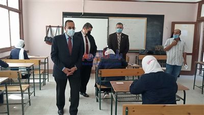 محافظ شمال سيناء يتفقد امتحانات الثانوية الأزهرية والدبلومات بالعريش